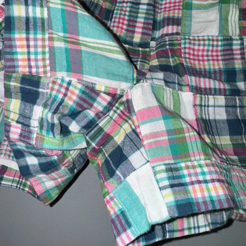 EUC Vineyard Vines Patchwork Madras Shorts Size 0 - Picture 3 of 5